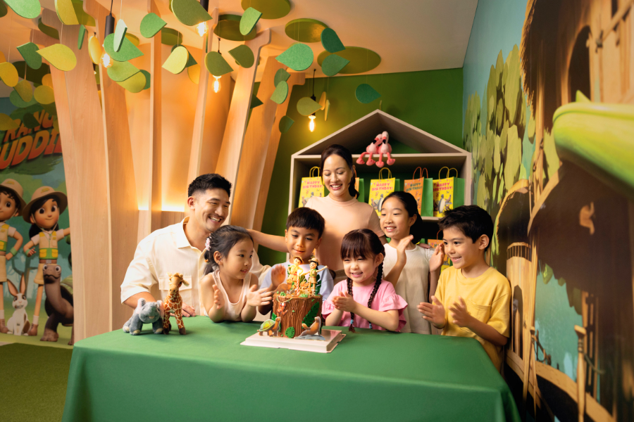 RB BDay CC Photo 900x600